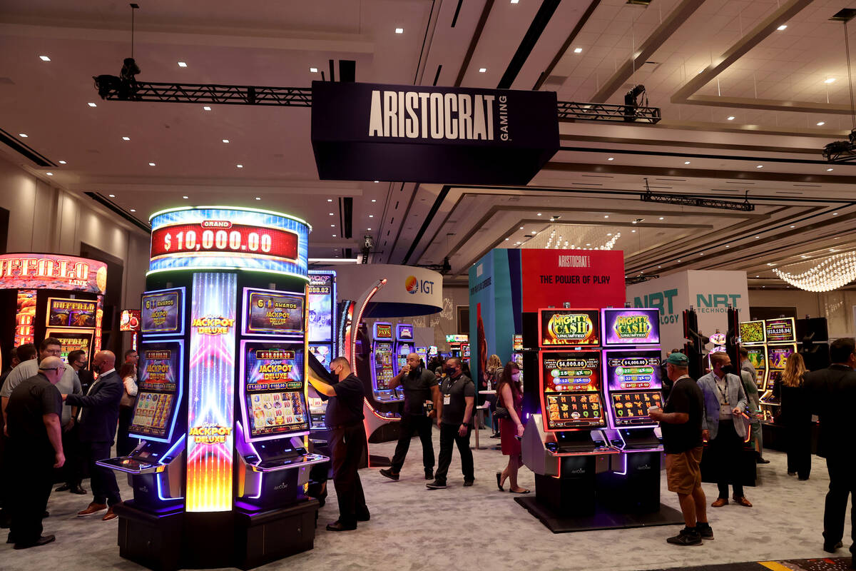 O estande da Aristocrat Gaming durante a Indian Gaming Tradeshow and Convention no Caesars Forum ...